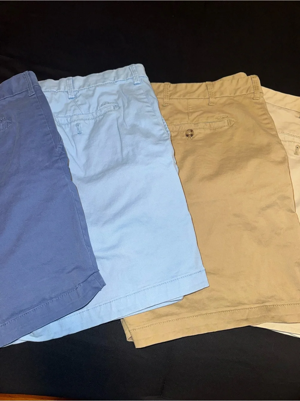 Men's IZOD Casual Shorts in Blue, Tan & Cream Lot
